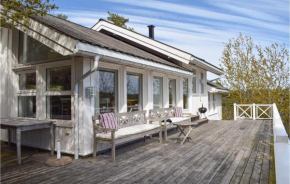 Cozy Home In Tvedestrand With Kitchen